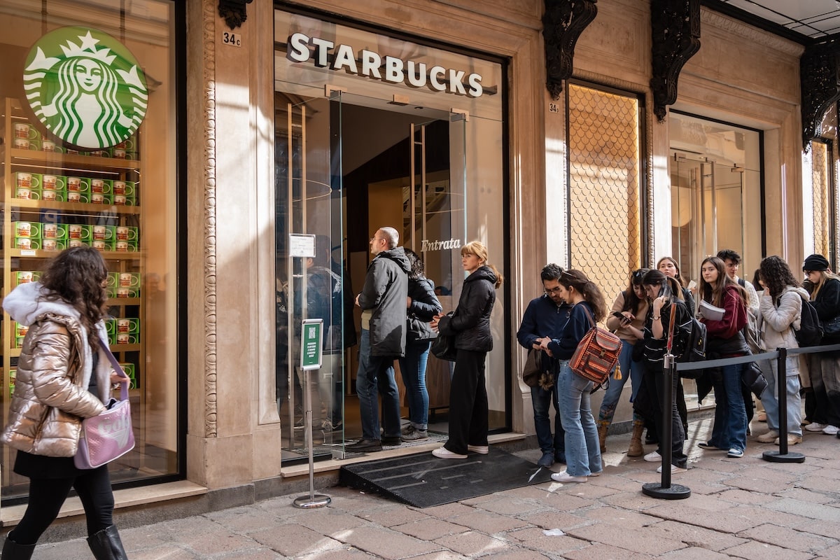 Starbucks-min
