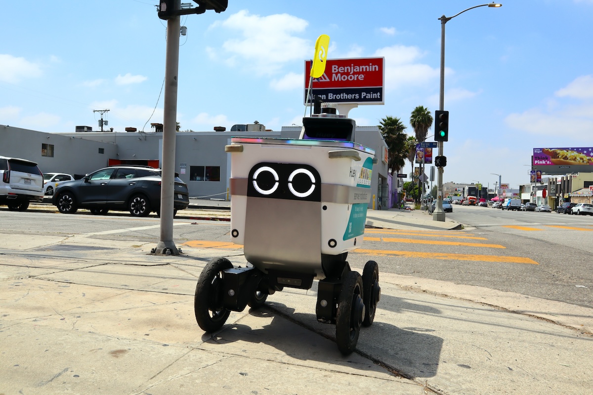 Serve Robotics
